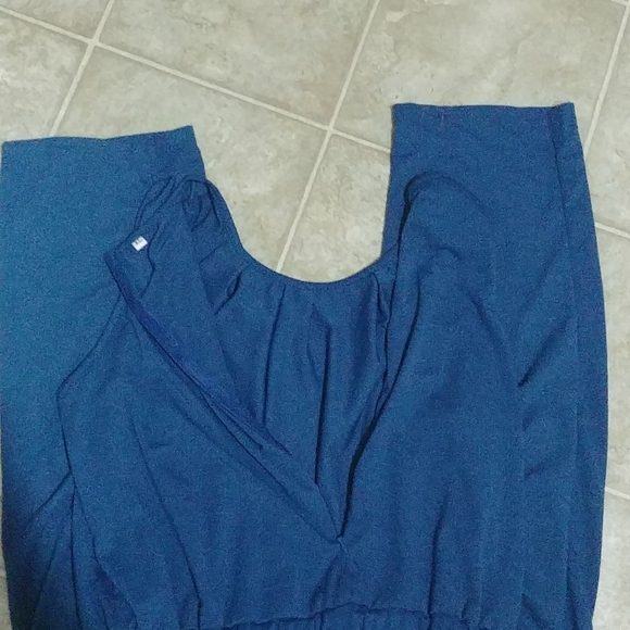 One piece jumpsuit - Picture 3 of 4